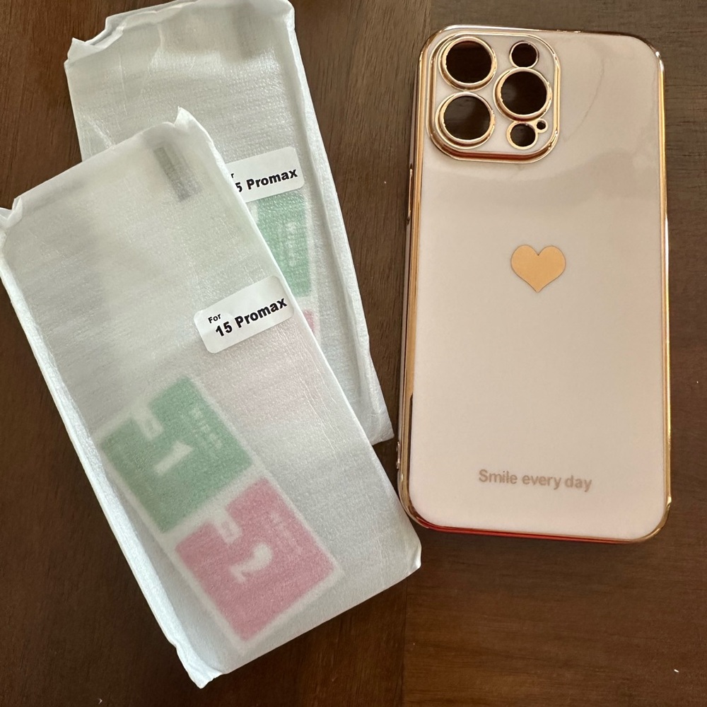 iPhone case 15 pro Max with 2 screen protectors